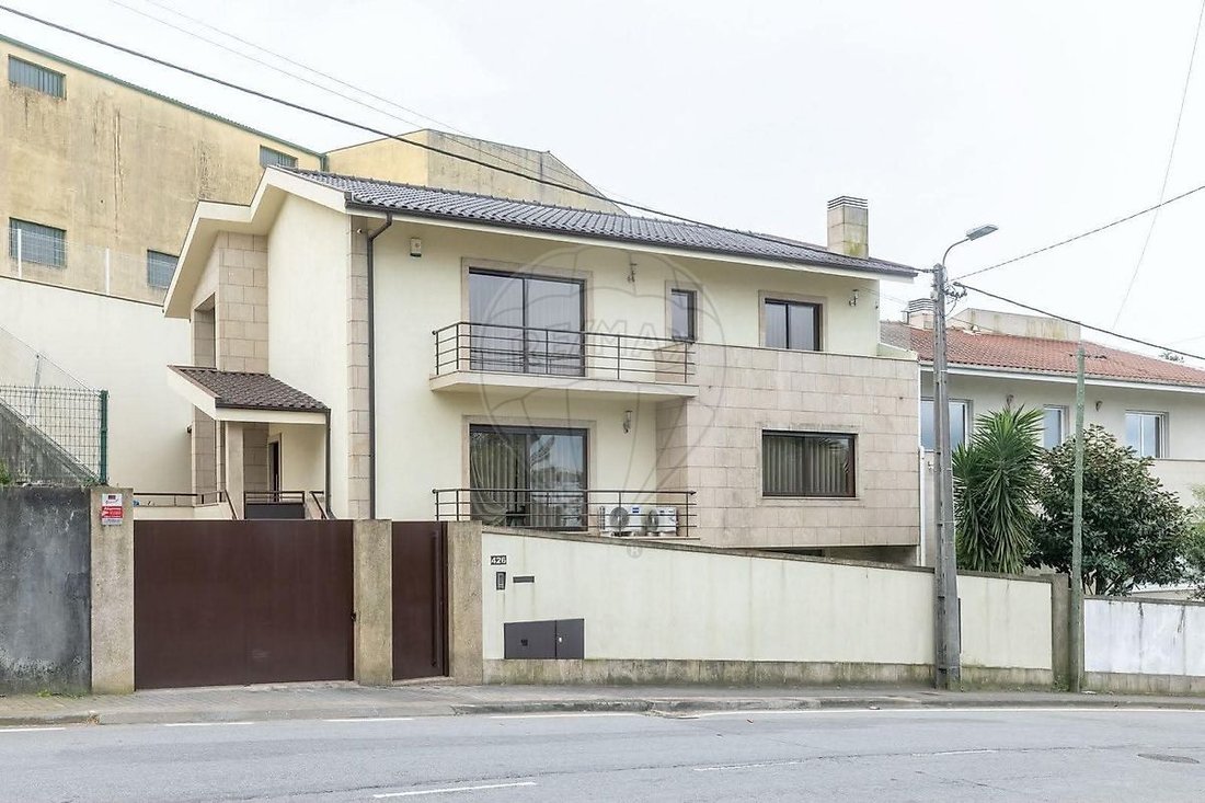 House in Fanzeres e Sao Pedro da Cova, Porto District, Portugal 4 - 18291134