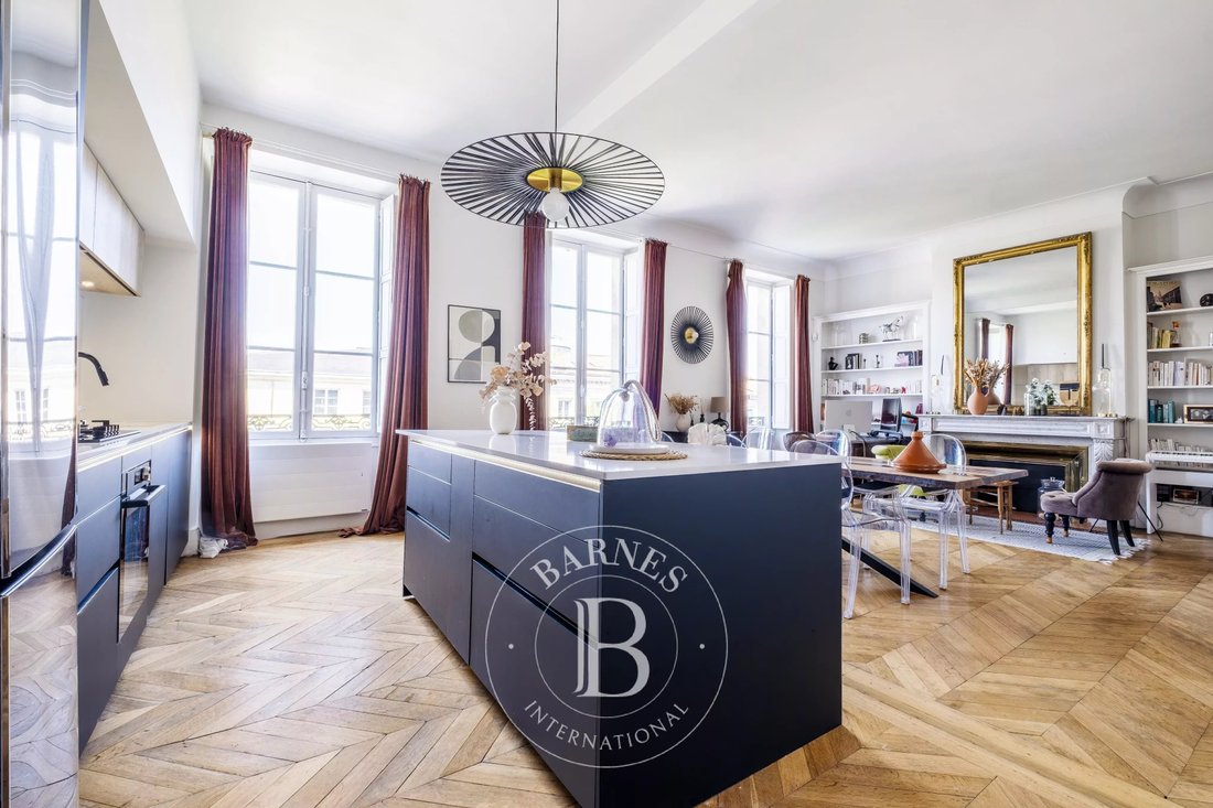 Apartment in Hôtel de Ville-Quinconce-Saint Seurin-Fondaudège, Bordeaux, France 5 - 18286817