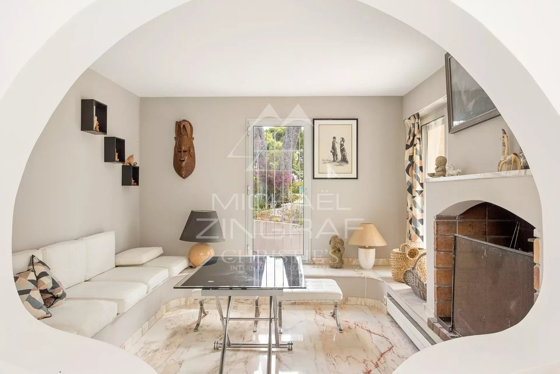 Villa in Antibes, Provence-Alpes-Côte d'Azur, France 3 - 18289530