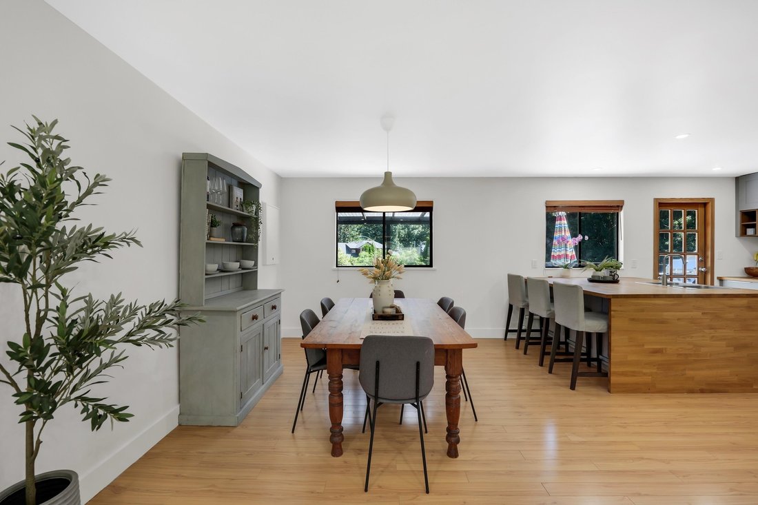 House in Squamish, British Columbia, Canada 5 - 18287754