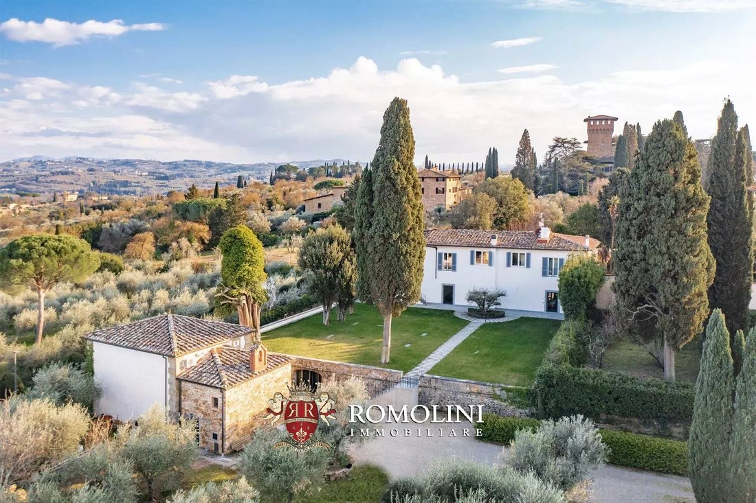 Villa in Two Roads - San Gaggio, Florence, Italy 1 - 15666167