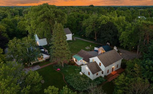 House in Thiensville, Wisconsin, United States 1