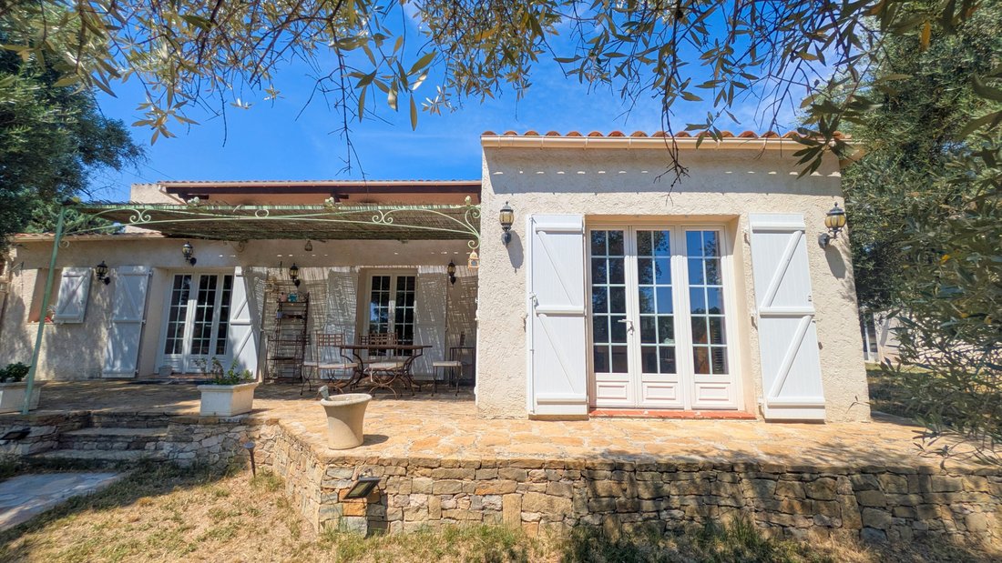 House in Les Freres-Les Cancades-Les Ginestes, Le Beausset, France 2 - 18293834