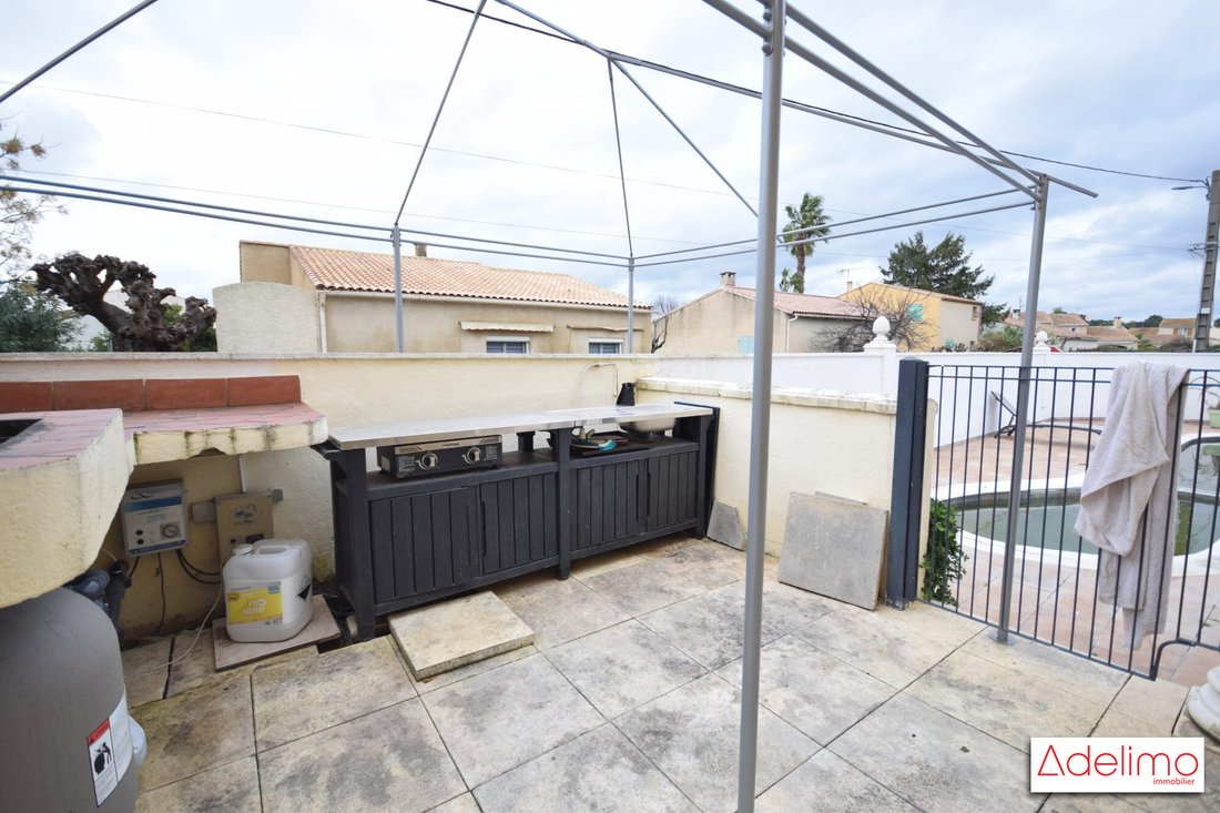 Villa in Centre Ville, Milhaud, France 2 - 16850424