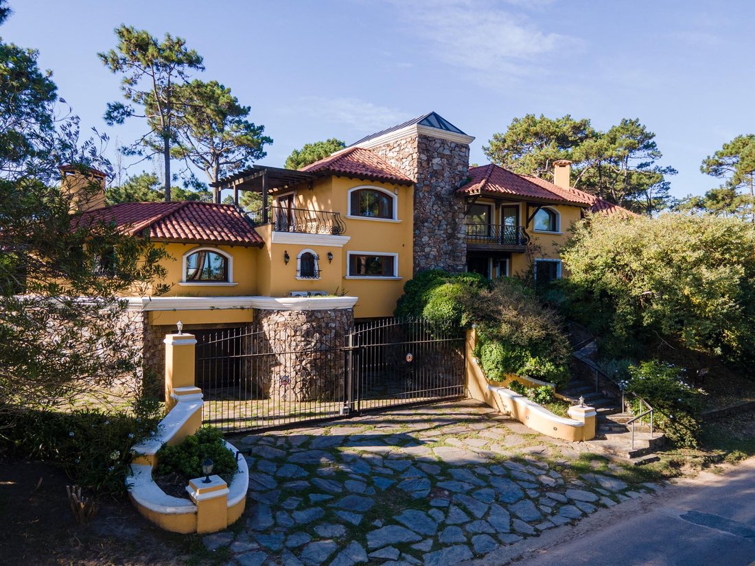 House in Laguna Blanca, Maldonado Department, Uruguay 1 - 15439188