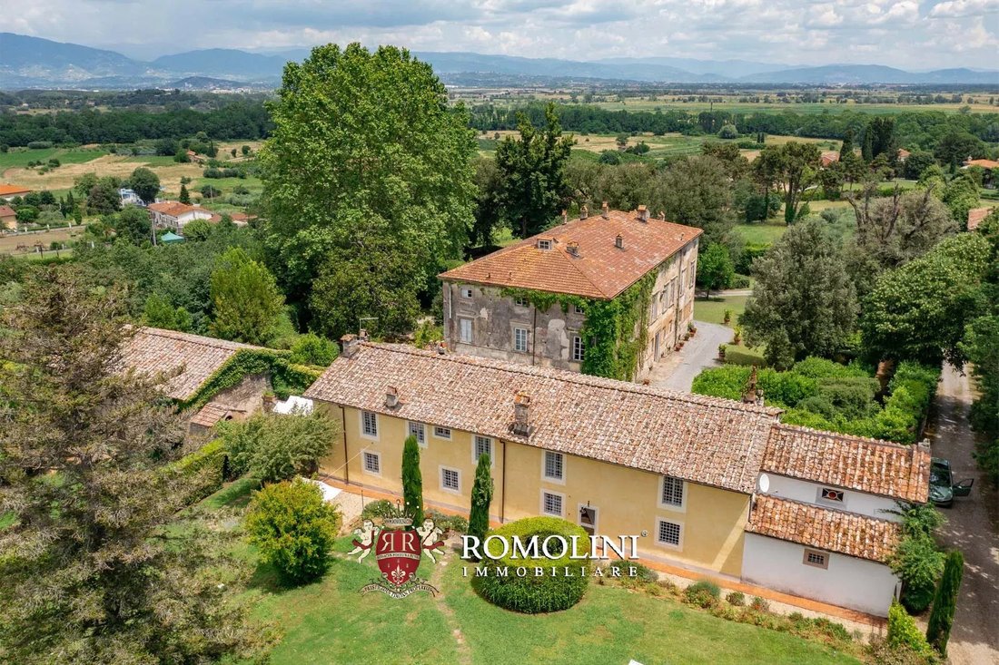Villa in Compitese, Capannori, Tuscany 2 - 15666094
