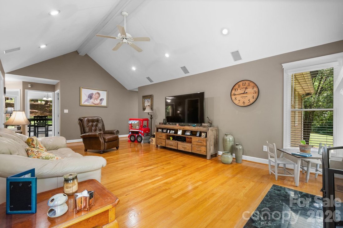 House in Sherrills Ford, North Carolina, United States 5 - 18289534