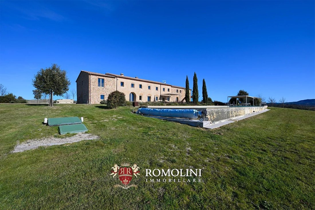 Villa in Volterra, Tuscany, Italy 4 - 15663540