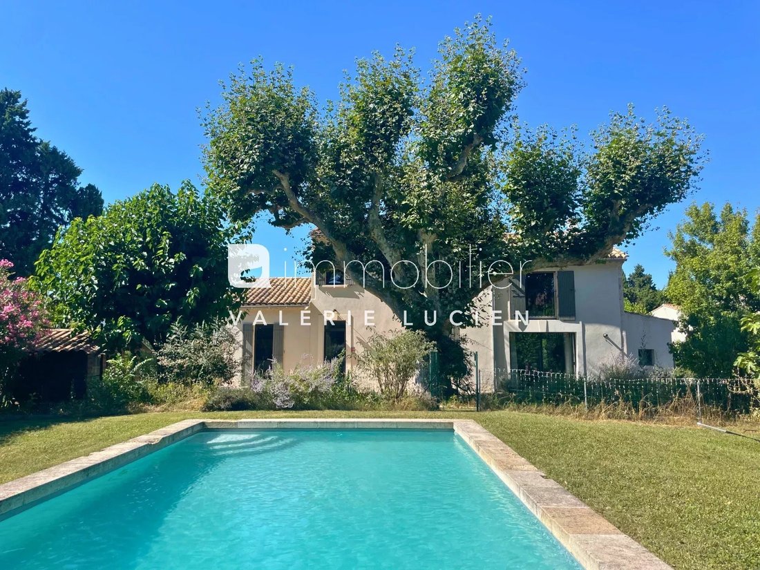 Country House in Châteaurenard, Provence-Alpes-Côte d'Azur, France 4 - 16663707