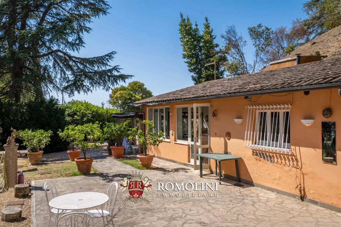 Villa in Todi, Umbria, Italy 4 - 15663541
