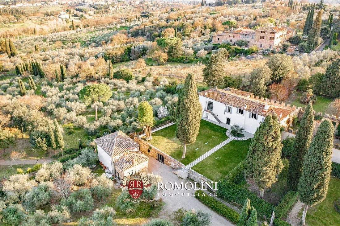 Villa in Two Roads - San Gaggio, Florence, Italy 4 - 15666167