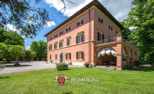 Estate in Castle of the Plain - Pila, Perugia, Umbria 1