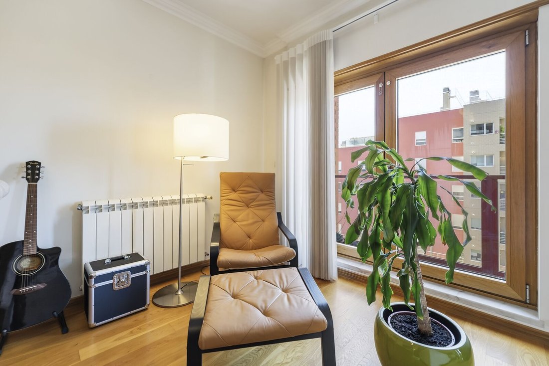 Apartment in Sao Domingos de Benfica, Lisbon, Portugal 5 - 18294053