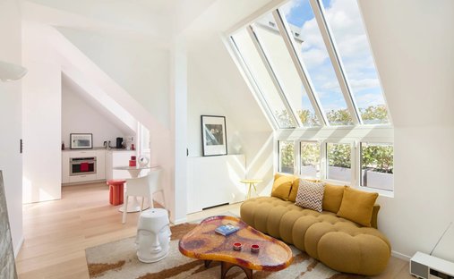 Apartment in Saint Philippe du Roule, Paris 8e Arrondissement, Paris 1