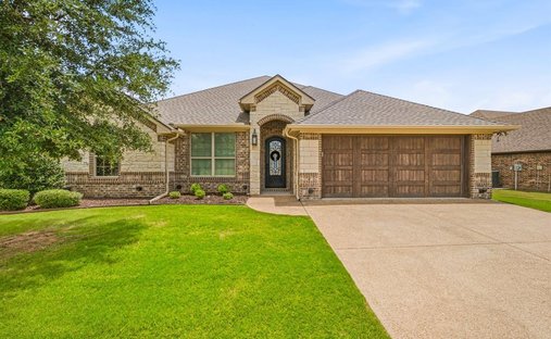 House in Granbury, Texas, United States 1