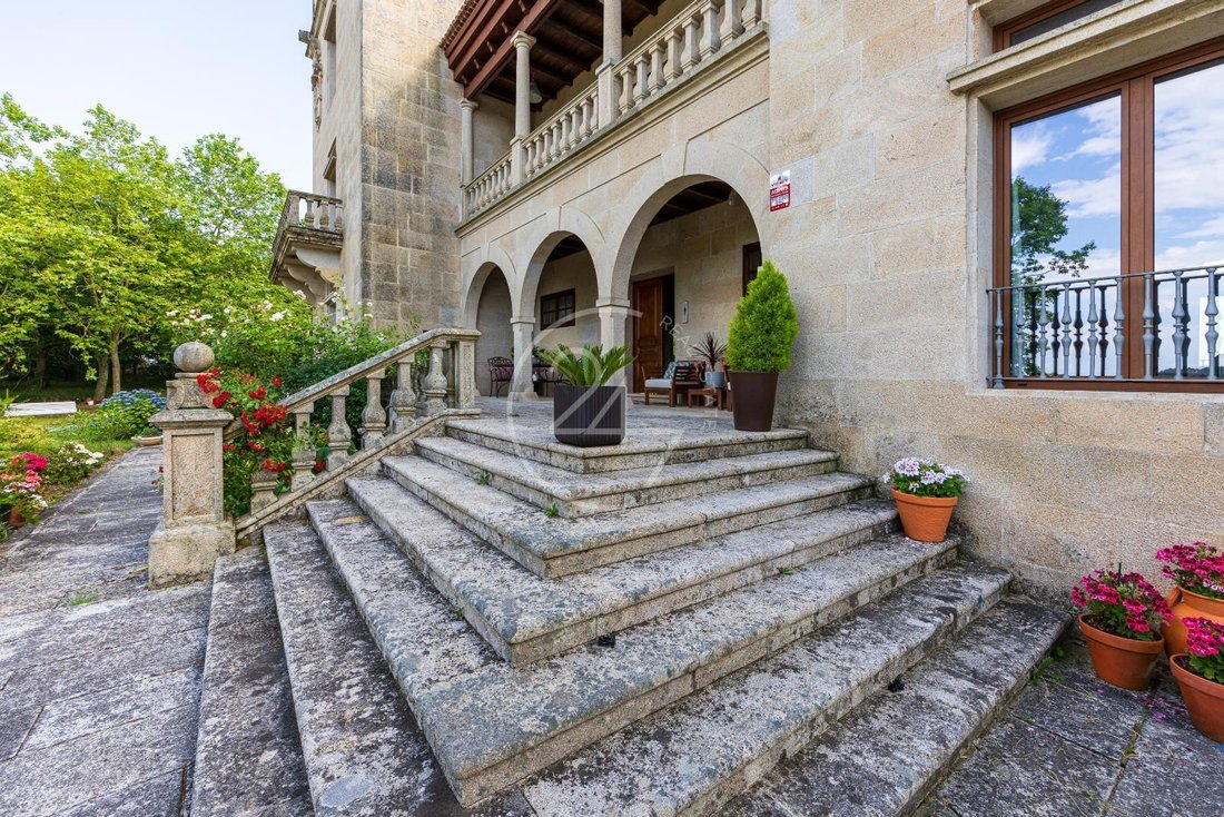Villa in Celanova, Galicia, Spain 3 - 18282206