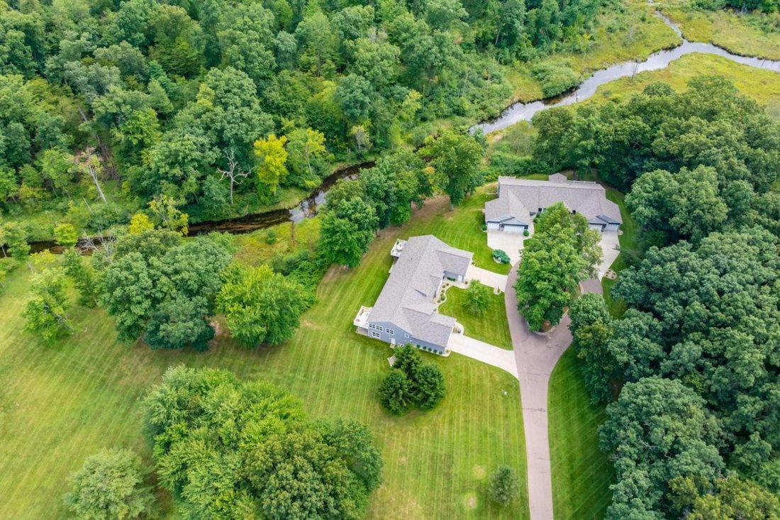 House in Kalamazoo, Michigan, United States 3 - 18289092