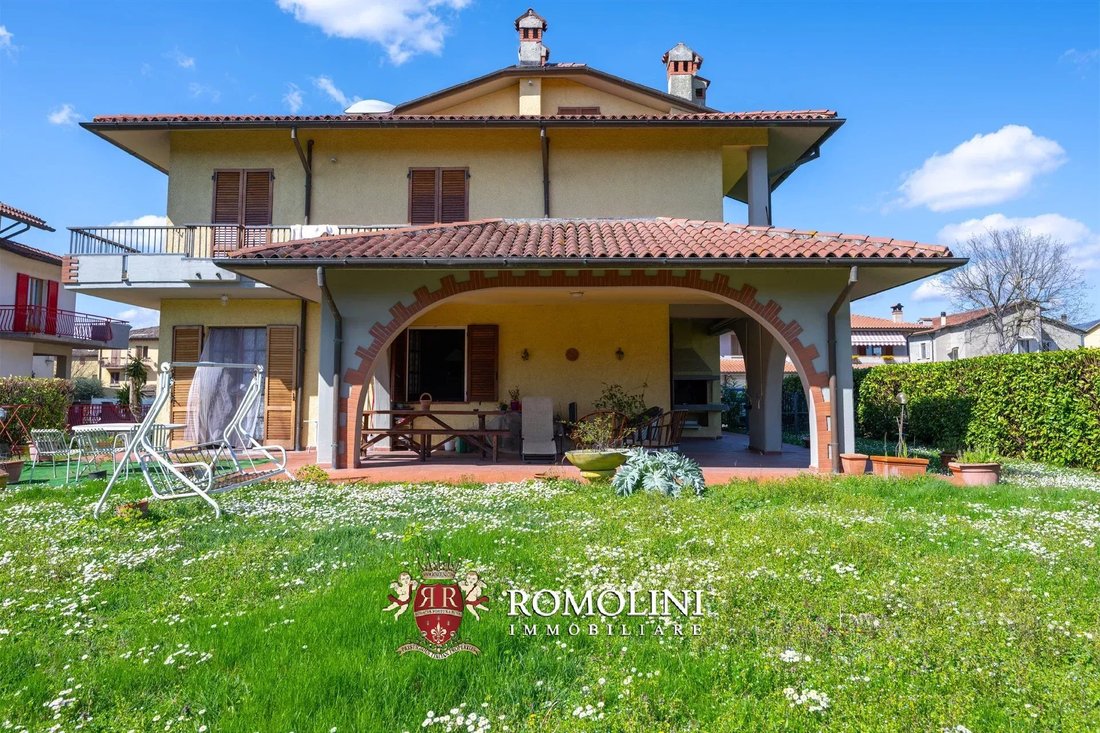 Villa in San Giustino, Umbria, Italy 1 - 15666197