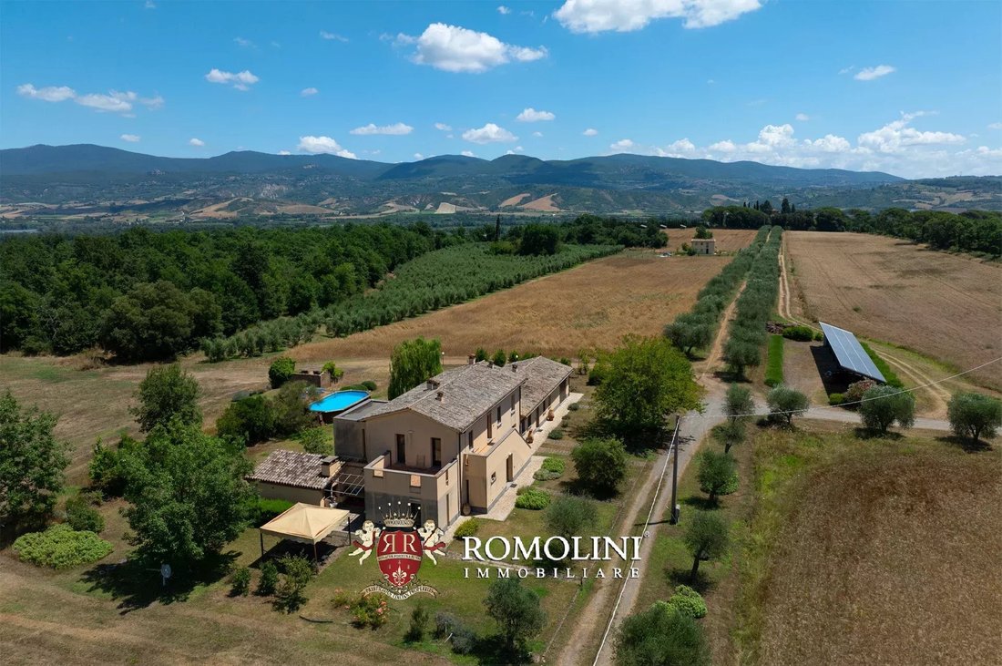 Estate in Baschi, Umbria, Italy 3 - 15665905
