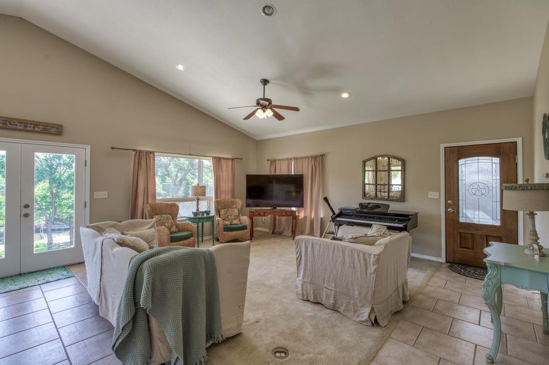 House in Llano, Texas, United States 5 - 18284772