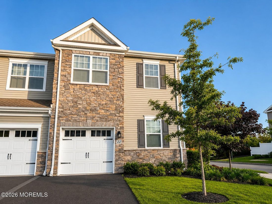 Condo in Freehold Township, New Jersey, United States 2 - 18280006