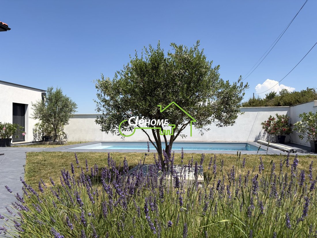 Villa in Lentilly, Auvergne-Rhône-Alpes, France 2 - 17971547