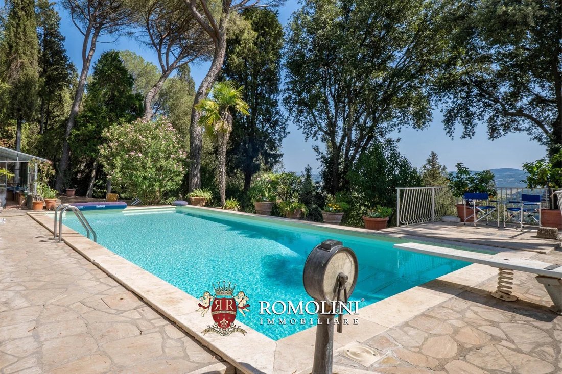 Villa in Todi, Umbria, Italy 5 - 15663541