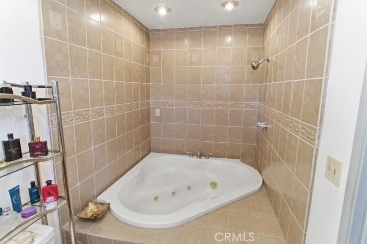 Condo in Los Angeles, California, United States 5 - 18079464