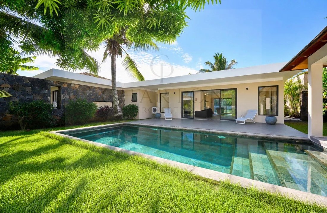Villa in Grand Baie, Rivière du Rempart District, Mauritius 1 - 18294701