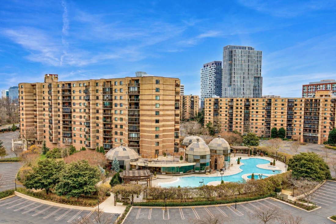 Condo in McLean, Virginia, United States 1 - 18289068