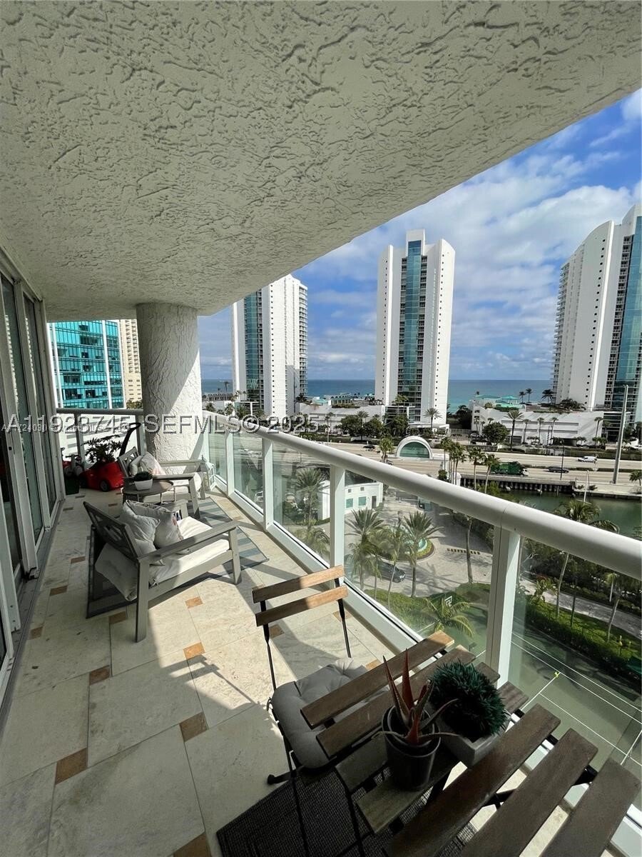 Condo in Sunny Isles Beach, Florida, United States 5 - 17202763