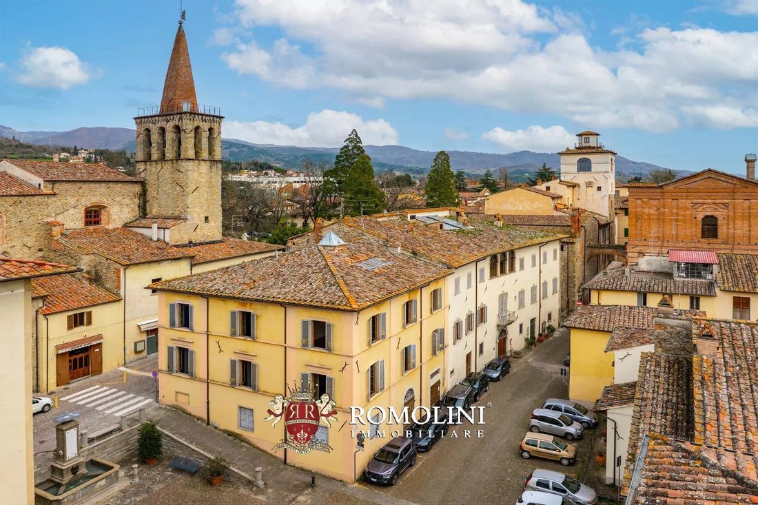 House in Sansepolcro, Tuscany, Italy 2 - 15663620