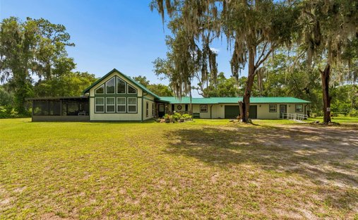House in Webster, Florida, United States 1