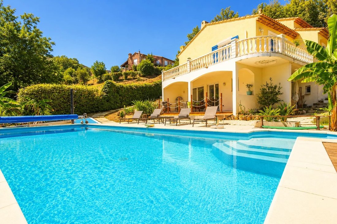 Villa in Les Adrets-de-l'Estérel, Provence-Alpes-Côte d'Azur, France 1 - 18295022