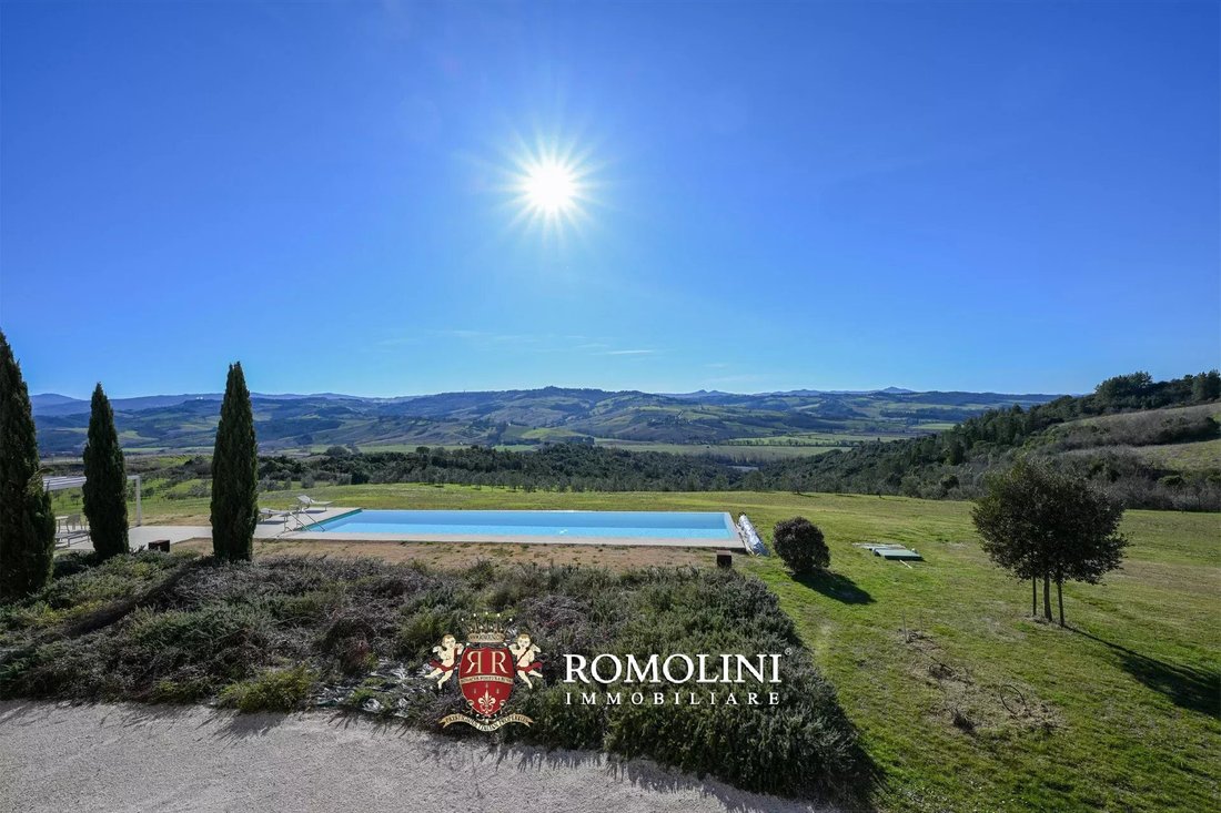 Villa in Volterra, Tuscany, Italy 3 - 15663540