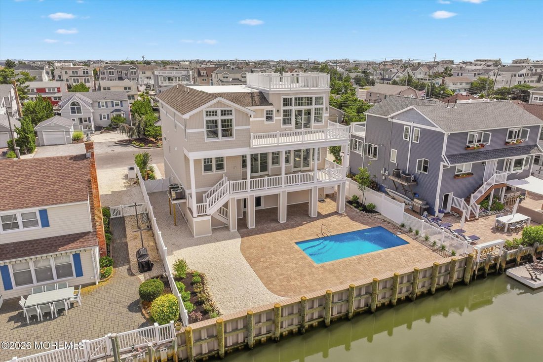 House in Ship Bottom, New Jersey, United States 2 - 17874803