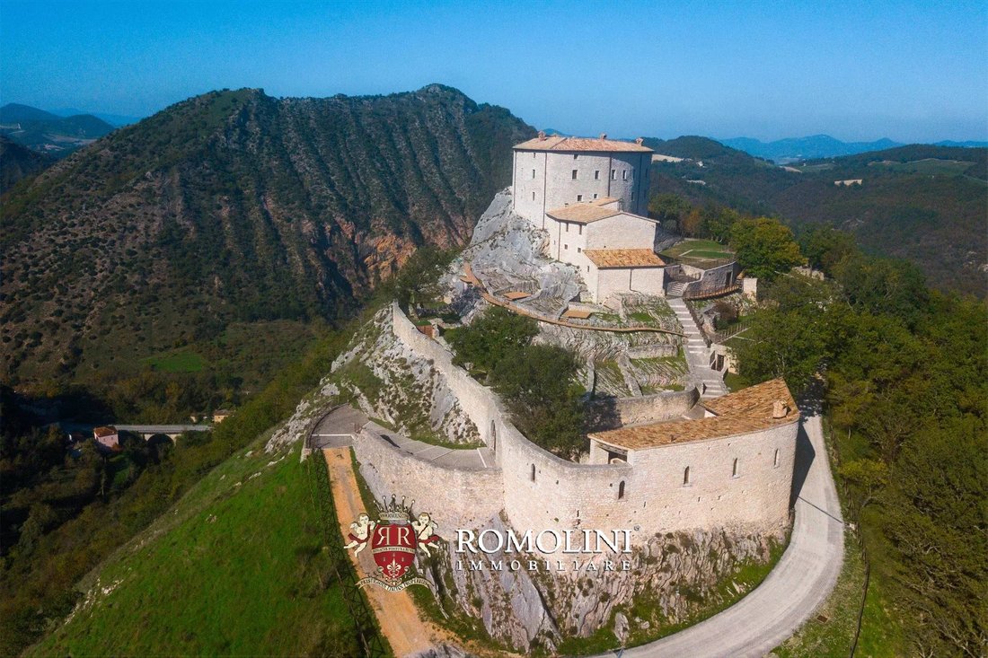 Castle in Cagli, Marche, Italy 5 - 15665888