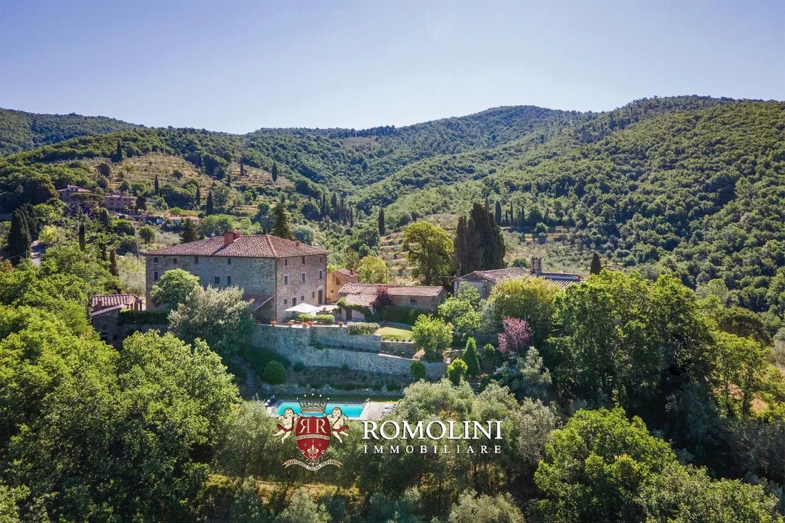 Estate in Castiglion Fiorentino, Tuscany, Italy 1 - 15665073