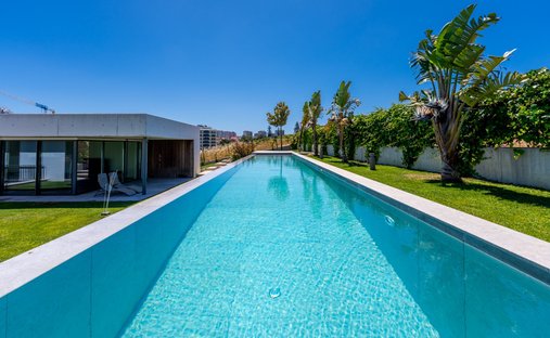 House in Lumiar, Lisbon, Portugal 1