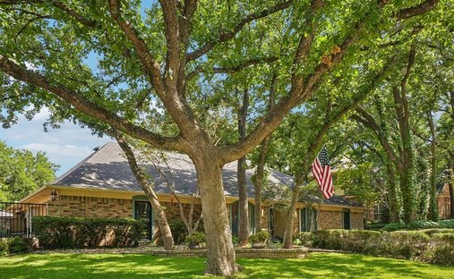 House in Arlington, Texas, United States 1