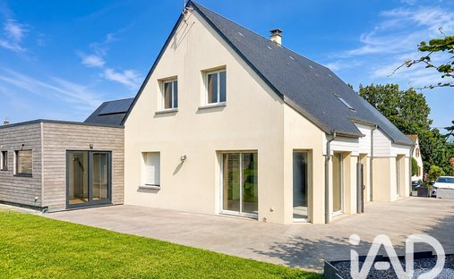 House in Jullouville, Normandy, France 1