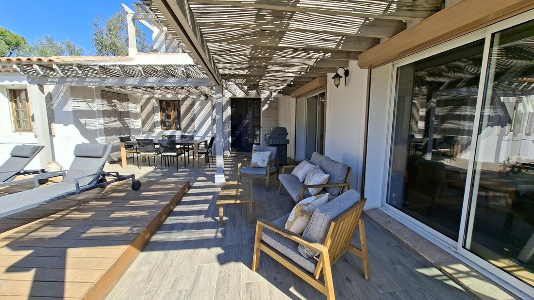 House in Saintes-Maries-de-la-Mer, Provence-Alpes-Côte d'Azur, France 4 - 18282295