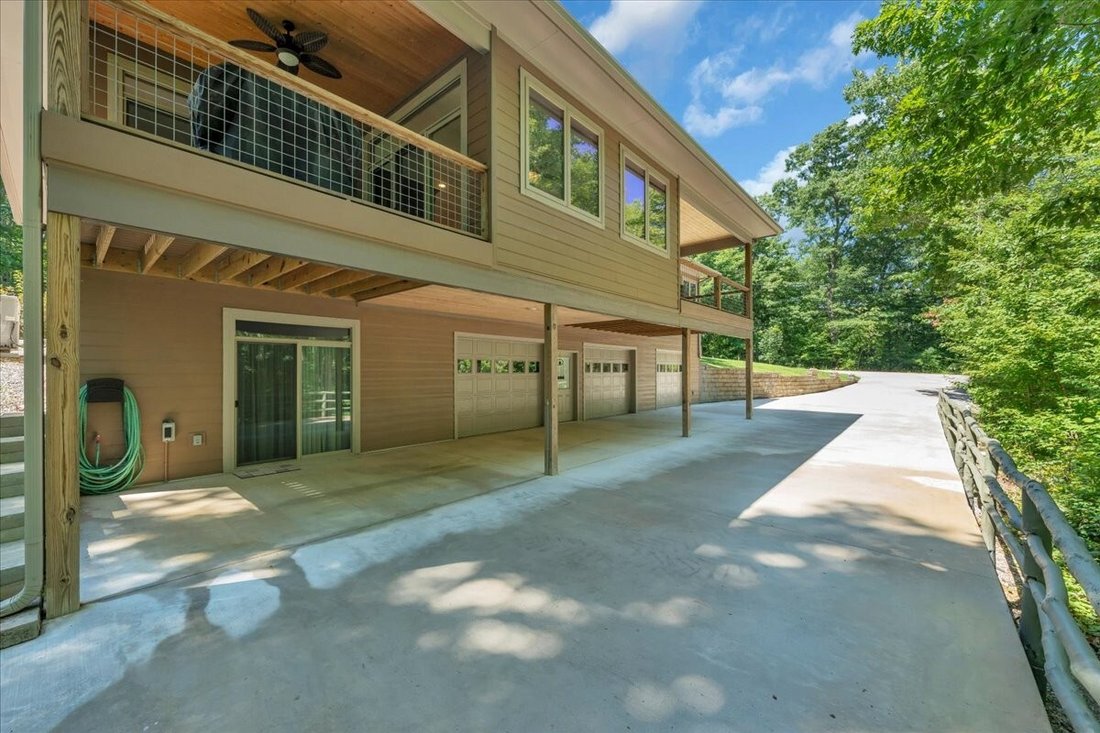House in Sparta, Tennessee, United States 2 - 18255098
