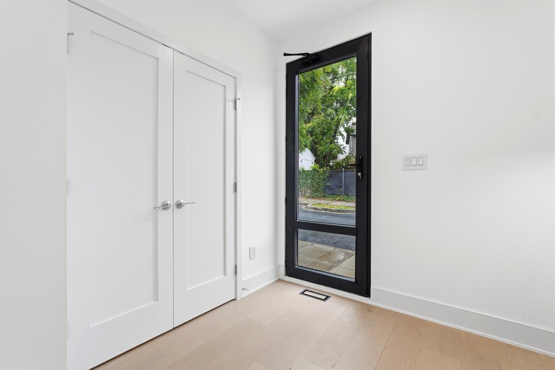 Condo in Washington, District of Columbia, United States 5 - 18289064