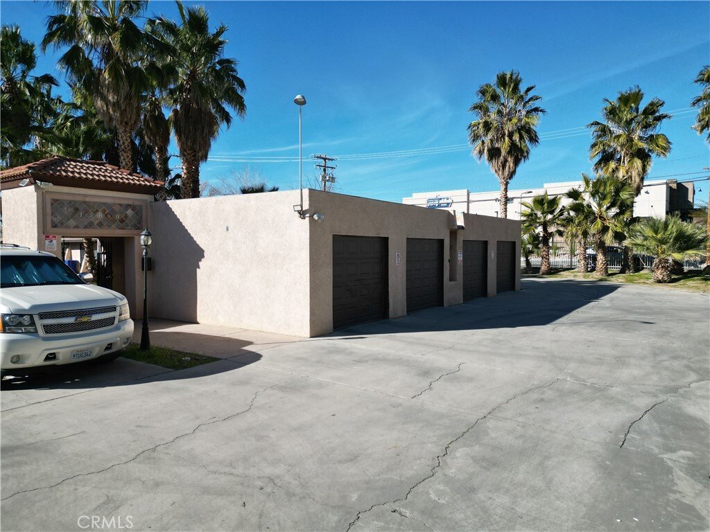 Apartment in Apple Valley, California, United States 5 - 18288870