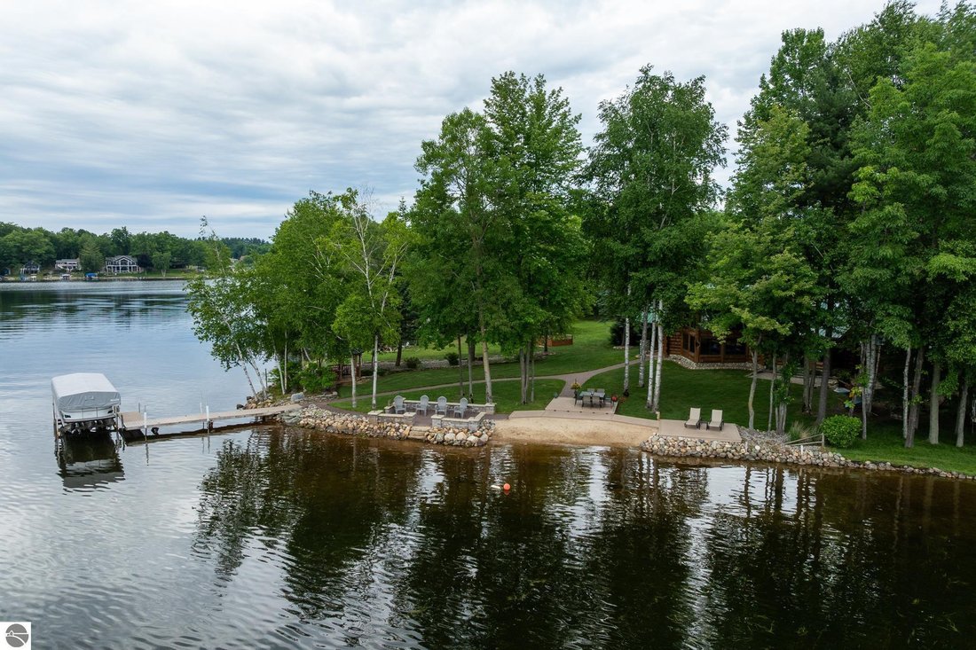 House in Gladwin, Michigan, United States 5 - 18281532