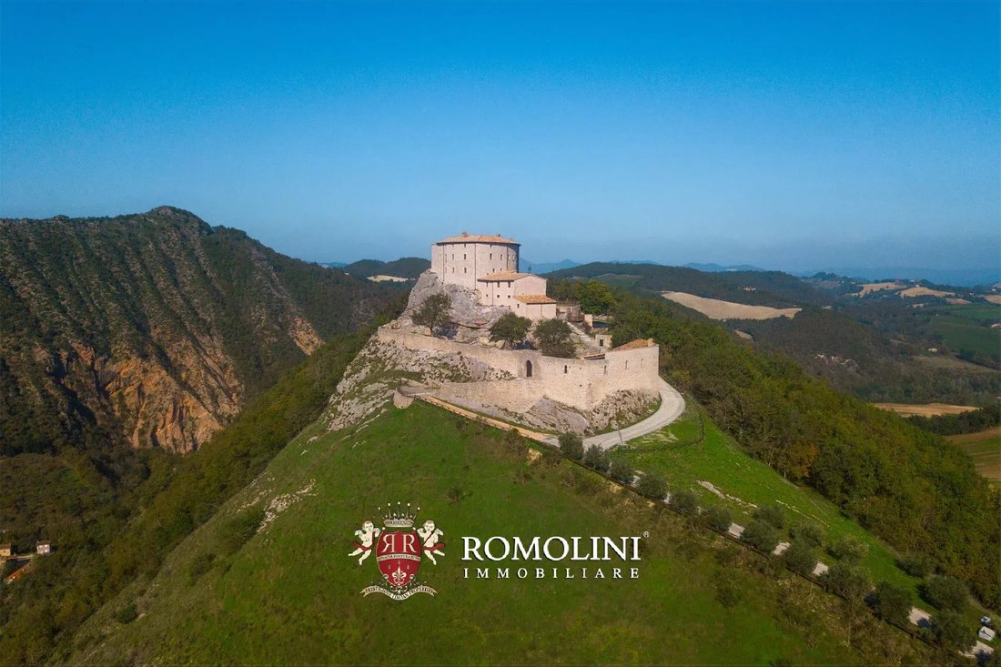 Castle in Cagli, Marche, Italy 4 - 15665888