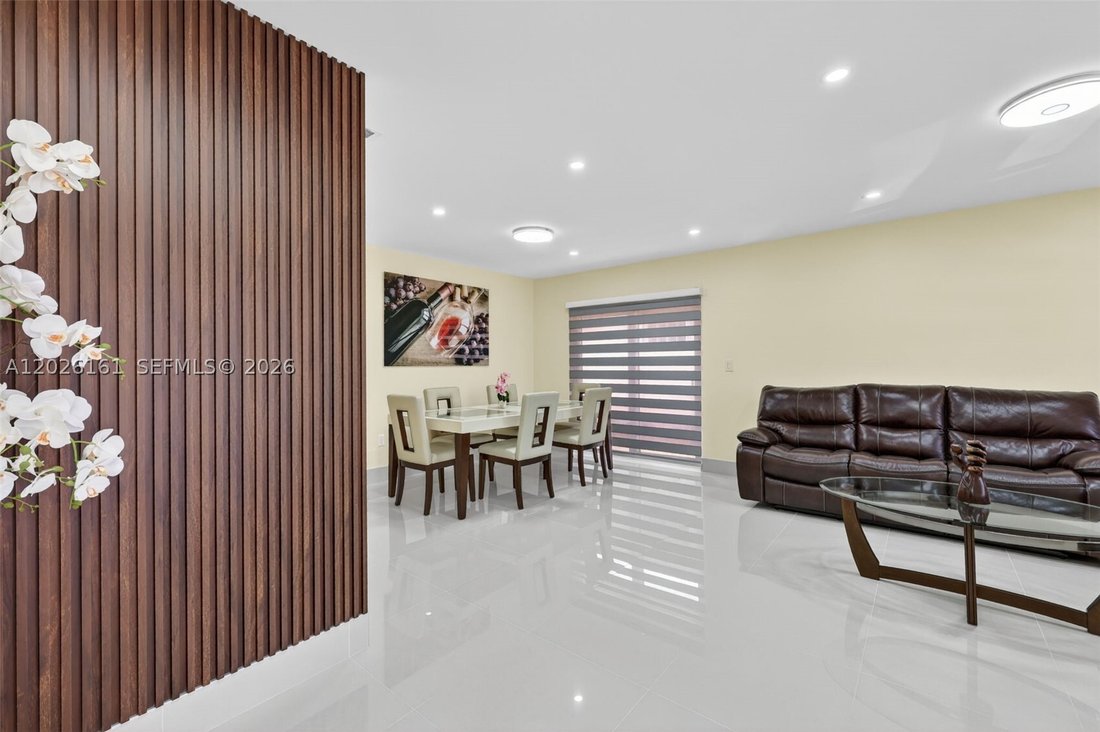 House in Miami, Florida, United States 5 - 18026035