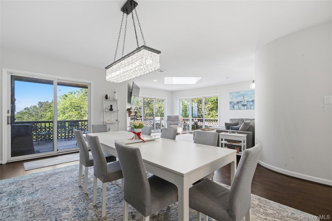 Condo in Calverton, New York, United States 5 - 18294926