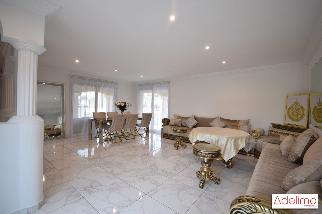 Villa in Centre Ville, Milhaud, France 5 - 16850424